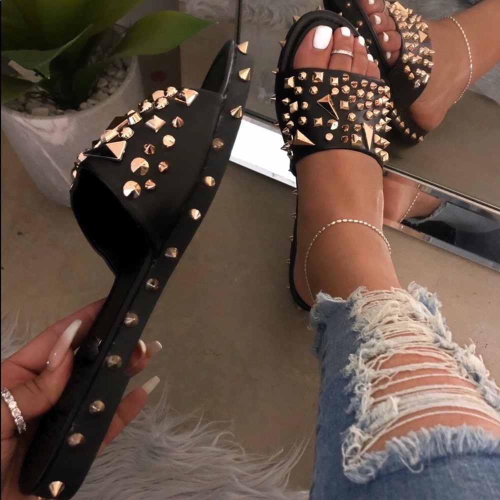 New Black Open Toe Gold Studded Sandals Saints 🤩